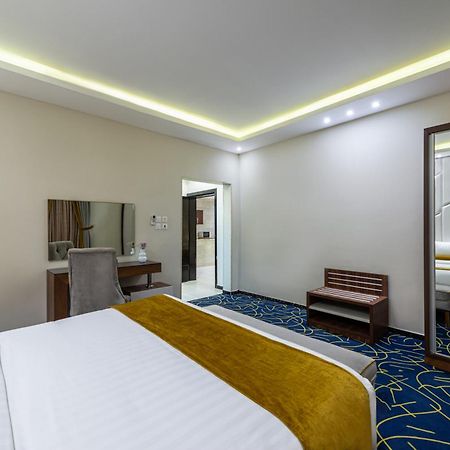 The Palace Hotel Suites Khamis Mushait Exteriör bild
