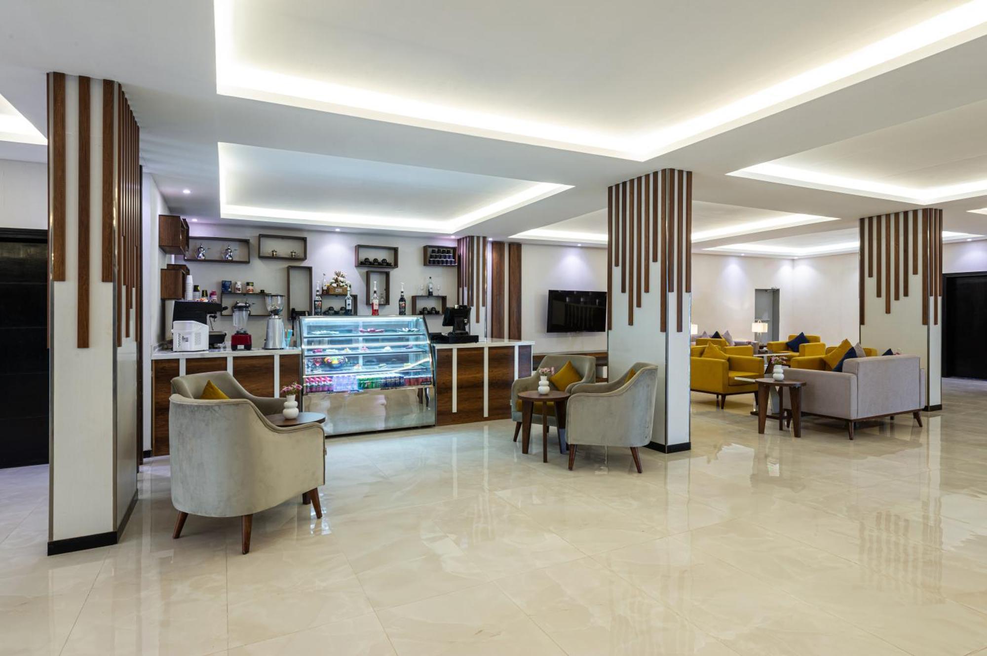 The Palace Hotel Suites Khamis Mushait Exteriör bild